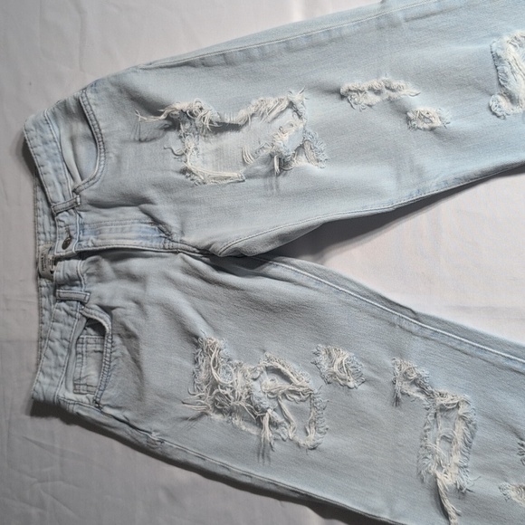 Forever21 Distressed Mom Jeans Size 26 - Picture 1 of 8